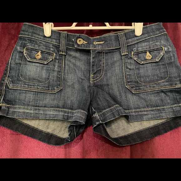 Denim shorts - Picture 1 of 4